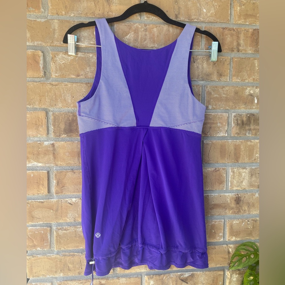 Lululemon Run: Ta Ta Topper Cool Breeze / Wee Stripe Bruised Berry, Size 8 - Picture 7 of 8